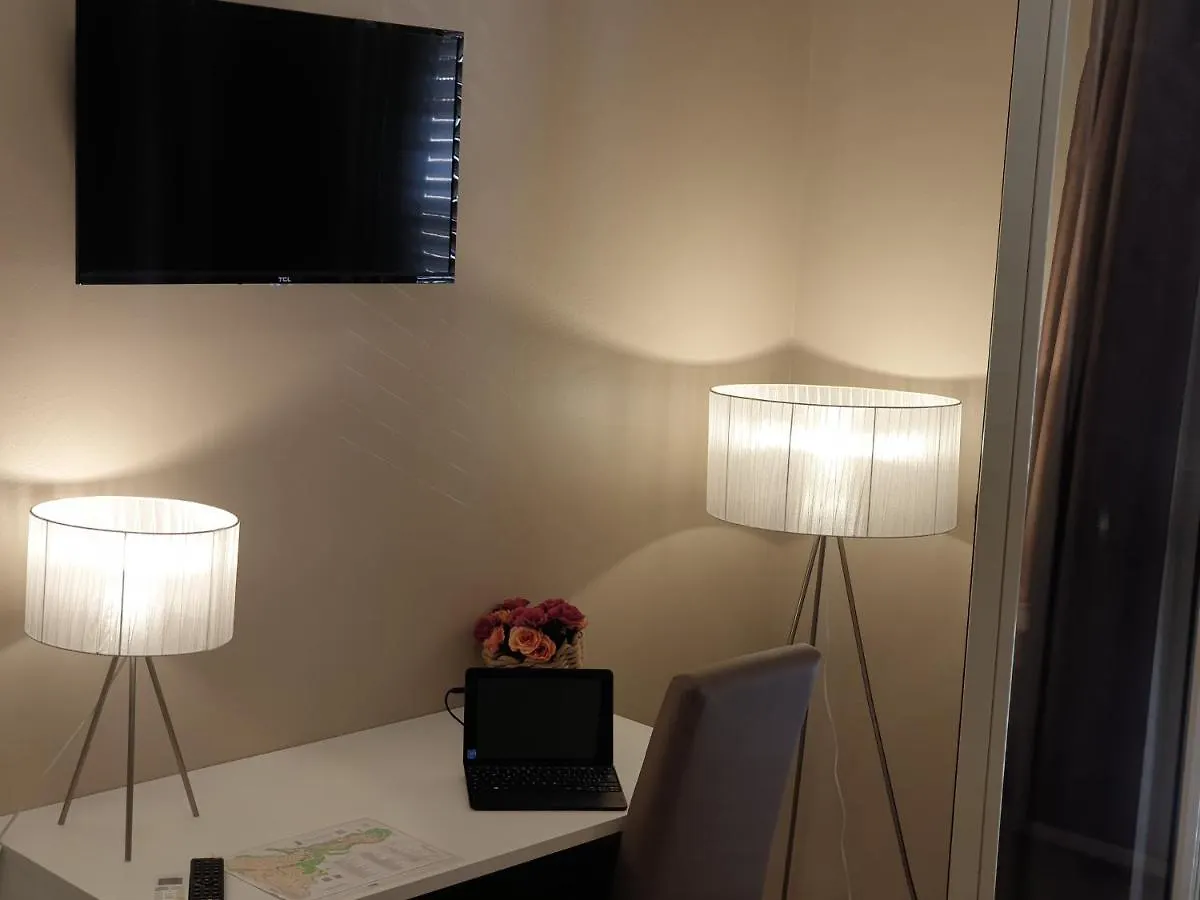 Nulla 3 Hotel Ragusa 0*,  Italy